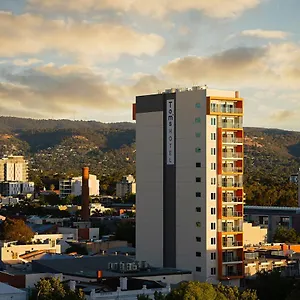 Toms Court 4*, Adelaide Australien
